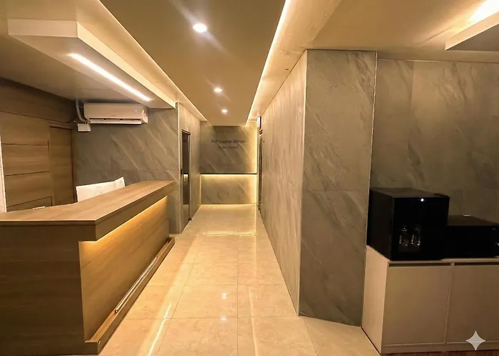 Cf Hotel